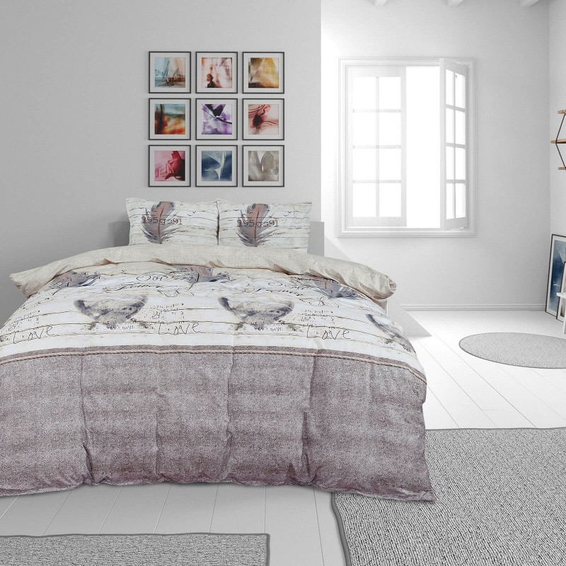 Vreme je za potpuno uživanje u modernim pamučnim posteljinama! Posteljina Svilanit Anette napravljena je od renforce platna, koje se smatra mekanom tkaninom i lakom za održavanje. Očaraće vas modernim dizajnom sa crtama. Posteljina je periva na 40 °C.