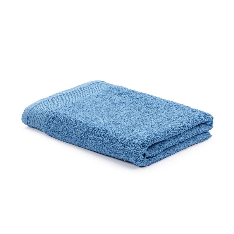 Jednobojni peškir Svilanit Prima je izrađen od visokokvalitetnog i mekog pamuka. Gusto tkani pamuk za negu kože. Plava boja.
