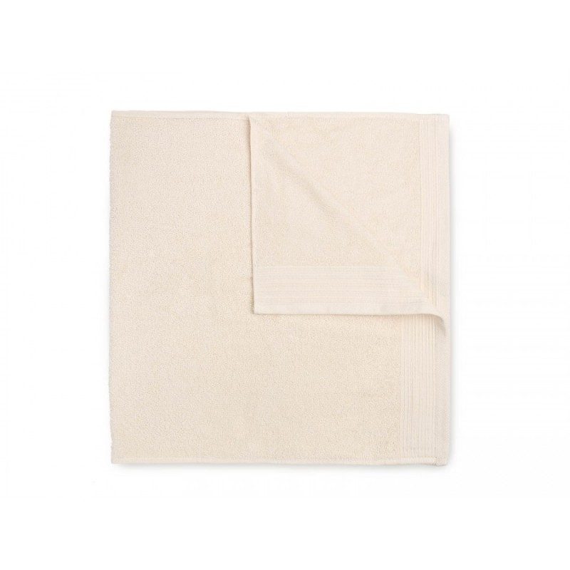 Jednobojni peškir Svilanit Prima je izrađen od visokokvalitetnog i mekog pamuka. Gusto tkani pamuk za negu kože. Bež boja.

