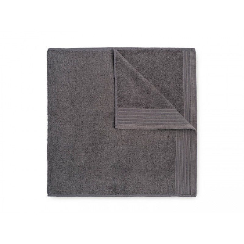 Jednobojni peškir Svilanit Prima je izrađen od visokokvalitetnog i mekog pamuka. Gusto tkani pamuk za negu kože. Siva boja.