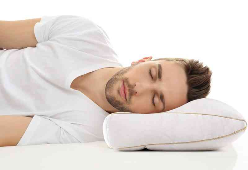 Dvodelno anatomski oblikovan jastuka za sve koji spavaju na boku